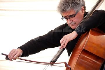  Renaud Garcia-Fons © Peter Purgar