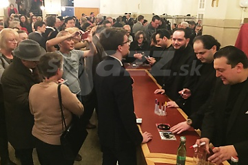 Pripravení na podpisovanie albumu © Patrick Španko