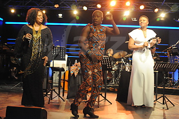 D.Reeves, A. Kidjo a Lizz Wright © Patrick Španko