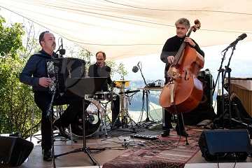 Renaud Garcia-Fons Trio © Peter Purgar