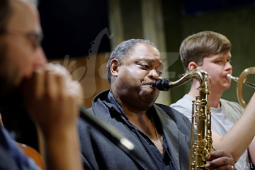 Juraj Schweigert a Miles White a Matej Korbelič © Andrej Mann