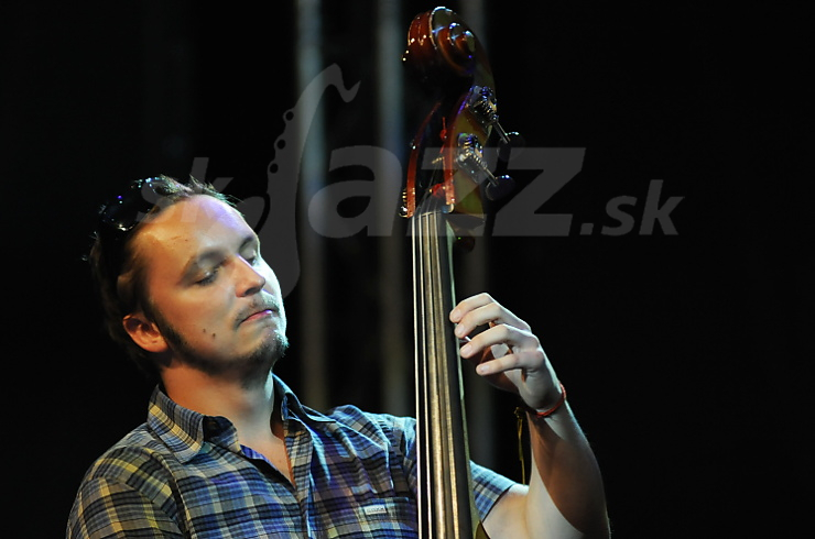ťo Uhrík,  Yvone Sanchez Band, Open Jazz Fest Zelená voda 2010 © Patrick Španko