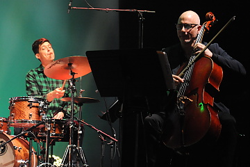 Ches Smith a Erik Friedlander © Patrick Španko
