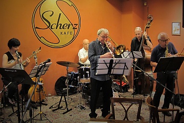 Traditional Club Revival, archív