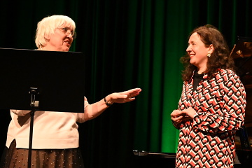Claudia Roth a Dewi van de Weerd © Patrick Španko