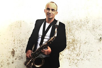 Julian Argelles, archív