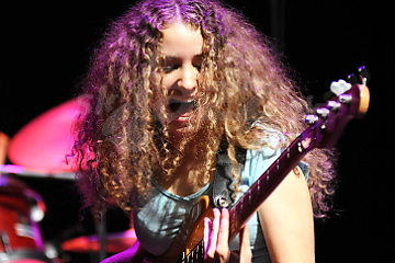 Basgitaristka Tal Wilkenfeld !!!