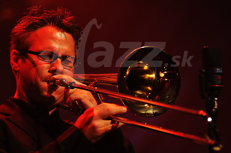 Trombonista Marshall Gilkes !!!