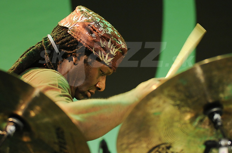 Bubeník Hamid Drake !!!