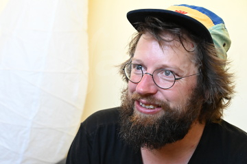 Švajčiarsky bubeník, skladateľ a improvizátor Julian Sartorius !!!
