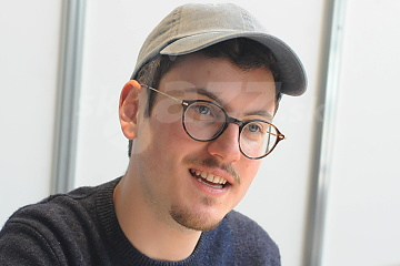 Klavirista Elliot Galvin !!!